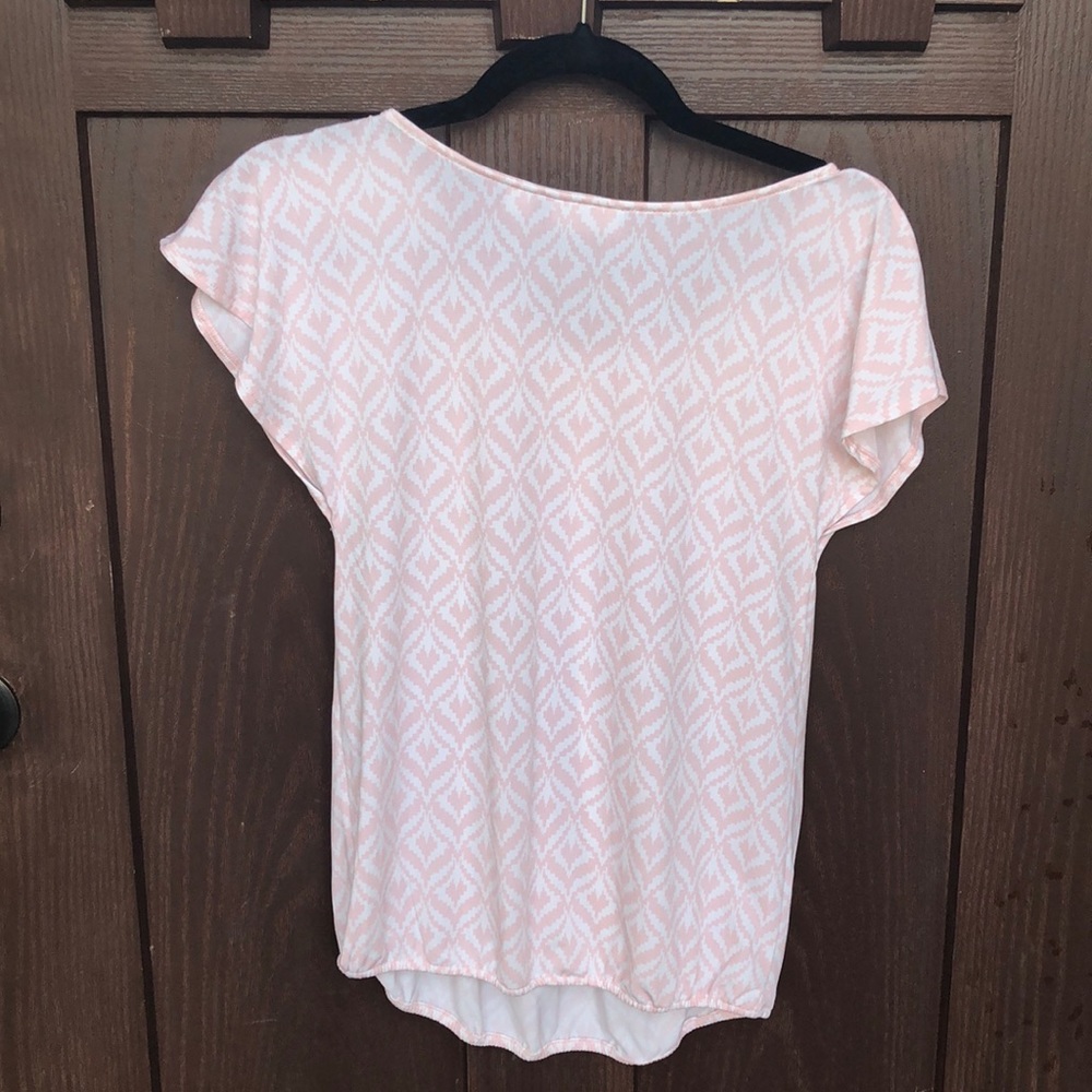 NY&Co Pink and white patterned dress shirt. - Picture 4 of 5